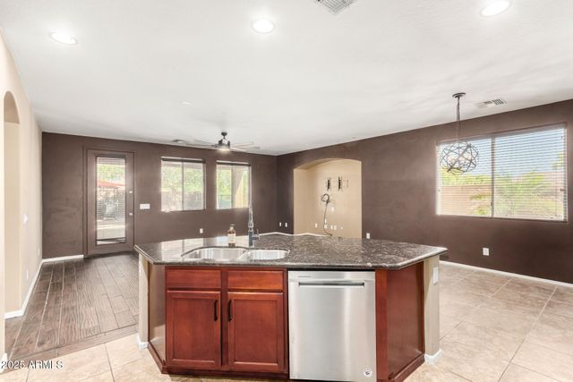 42068 W ARVADA Court, Maricopa, AZ 85138