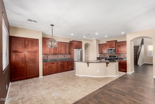 42068 W ARVADA Court, Maricopa, AZ 85138