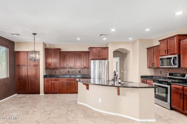 42068 W ARVADA Court, Maricopa, AZ 85138