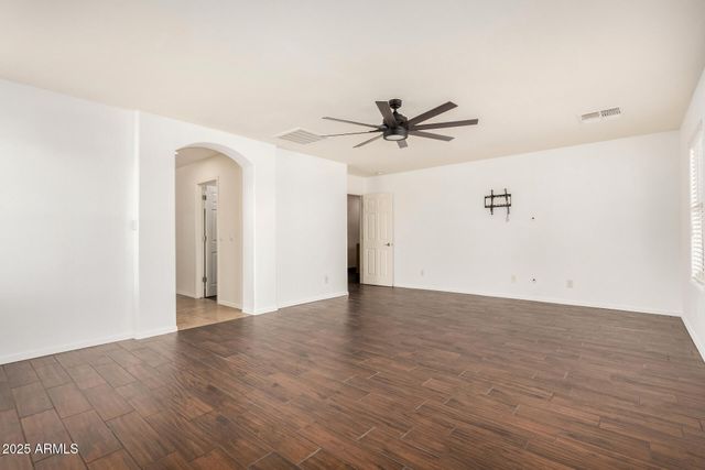 42068 W ARVADA Court, Maricopa, AZ 85138