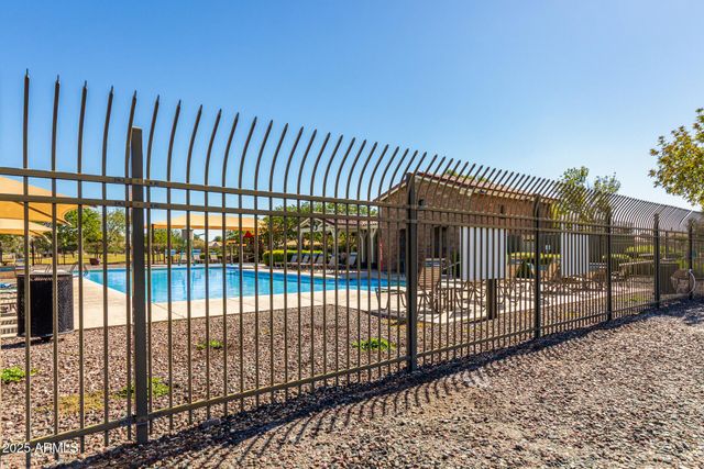 42068 W ARVADA Court, Maricopa, AZ 85138