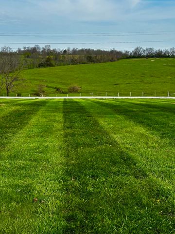 1062 Vanarsdall Road, Harrodsburg, KY 40330