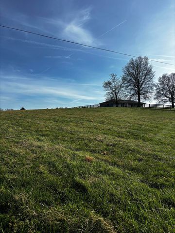 1062 Vanarsdall Road, Harrodsburg, KY 40330