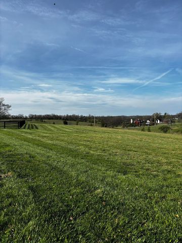 1062 Vanarsdall Road, Harrodsburg, KY 40330