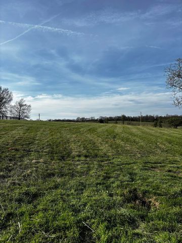 1062 Vanarsdall Road, Harrodsburg, KY 40330