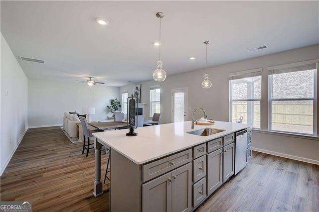 252 Chiswick Loop, Stockbridge, GA 30281