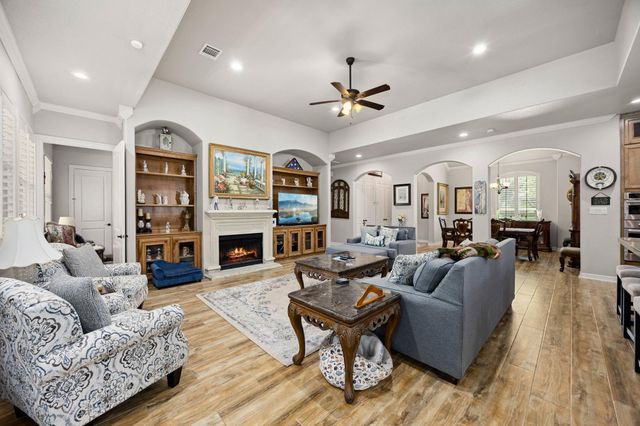 1022 Mcdaniel Drive, Magnolia, TX 77354