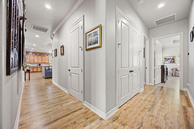 1022 Mcdaniel Drive, Magnolia, TX 77354
