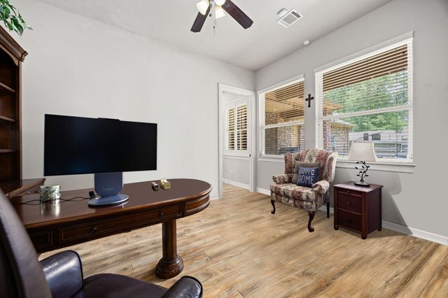 1022 Mcdaniel Drive, Magnolia, TX 77354