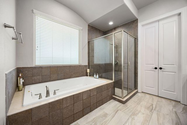 1022 Mcdaniel Drive, Magnolia, TX 77354