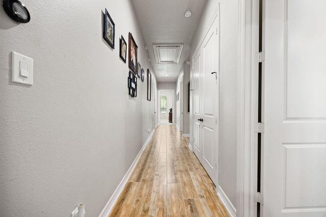 1022 Mcdaniel Drive, Magnolia, TX 77354