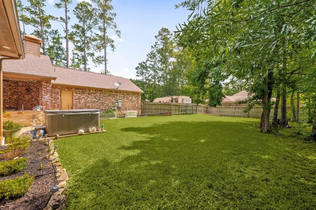 1022 Mcdaniel Drive, Magnolia, TX 77354