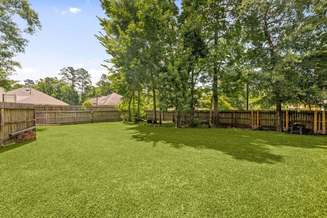 1022 Mcdaniel Drive, Magnolia, TX 77354