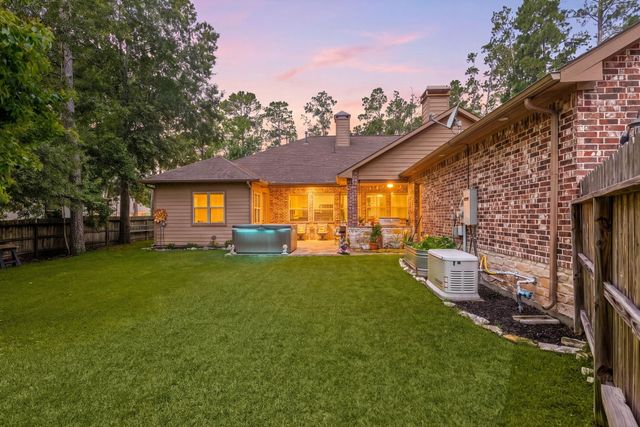 1022 Mcdaniel Drive, Magnolia, TX 77354
