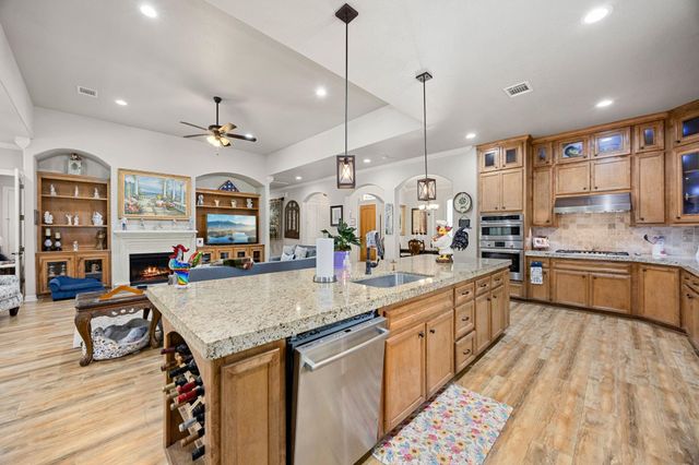 1022 Mcdaniel Drive, Magnolia, TX 77354