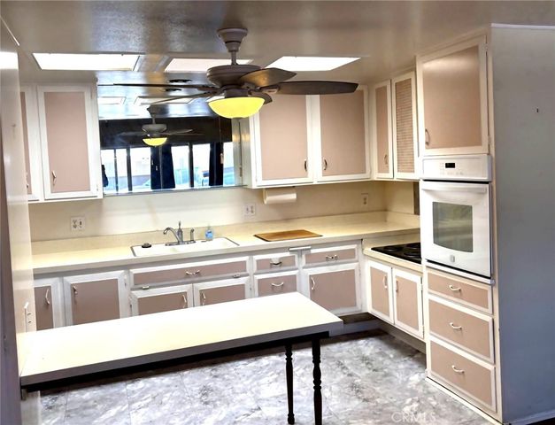 1075 Brookline Road M9-220E, Seal Beach, CA 90740