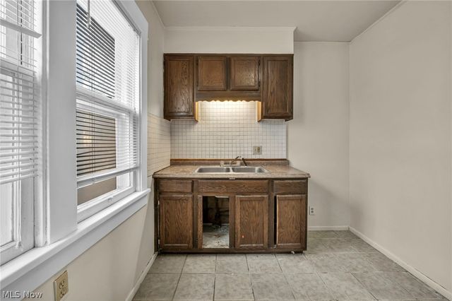 7909 Goodman Avenue, Cleveland, OH 44105