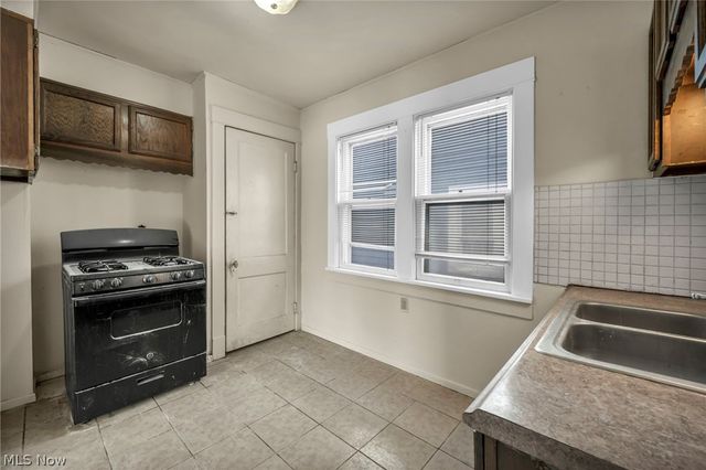 7909 Goodman Avenue, Cleveland, OH 44105