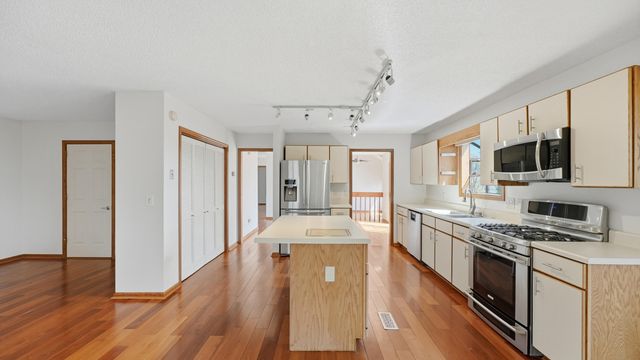 6840 Hampton Wood Circle, Hixson, TN 37343