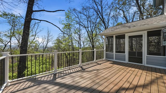 6840 Hampton Wood Circle, Hixson, TN 37343