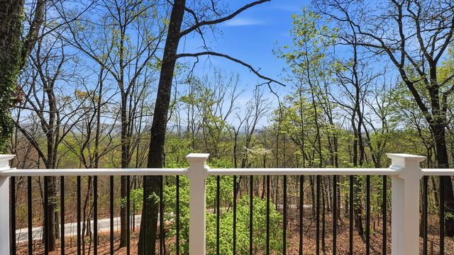 6840 Hampton Wood Circle, Hixson, TN 37343