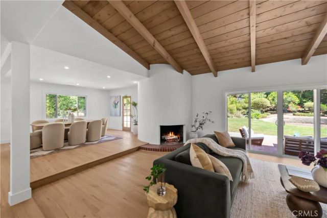17439 Donmetz, Granada Hills, CA 91344
