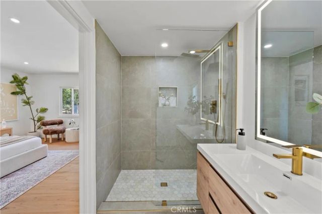 17439 Donmetz, Granada Hills, CA 91344