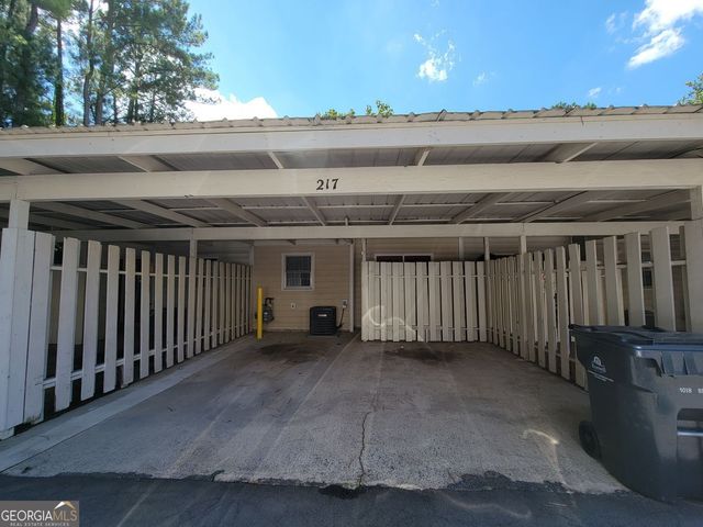 217 Chads Ford Way, Roswell, GA 30076