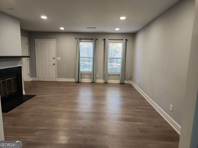 217 Chads Ford Way, Roswell, GA 30076