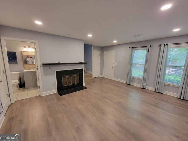 217 Chads Ford Way, Roswell, GA 30076