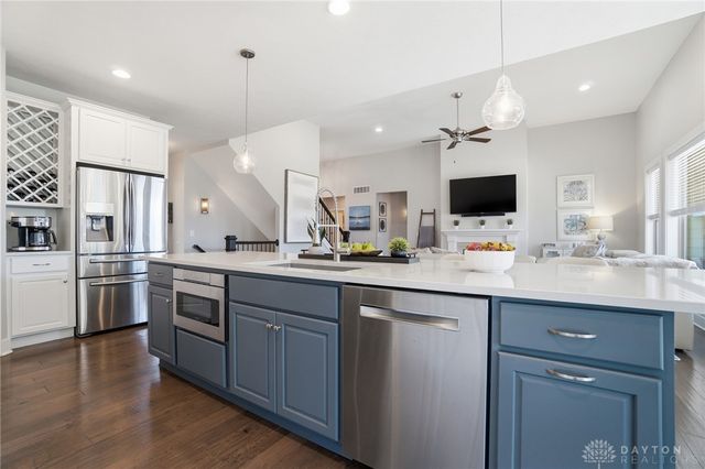 1127 Chambrey Court, Clearcreek Twp, OH 45458