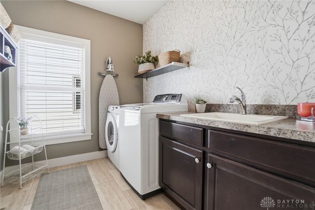 1127 Chambrey Court, Clearcreek Twp, OH 45458