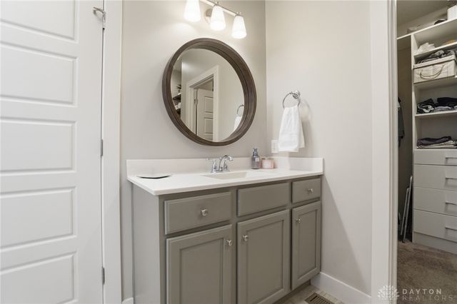 1127 Chambrey Court, Clearcreek Twp, OH 45458