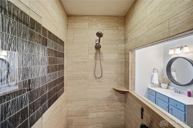 1127 Chambrey Court, Clearcreek Twp, OH 45458