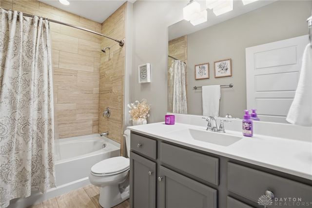 1127 Chambrey Court, Clearcreek Twp, OH 45458