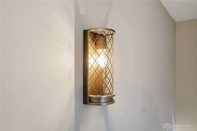 1127 Chambrey Court, Clearcreek Twp, OH 45458