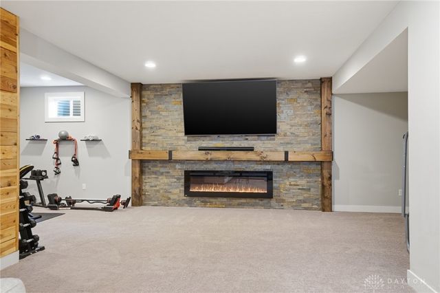 1127 Chambrey Court, Clearcreek Twp, OH 45458