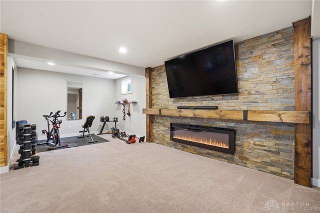 1127 Chambrey Court, Clearcreek Twp, OH 45458