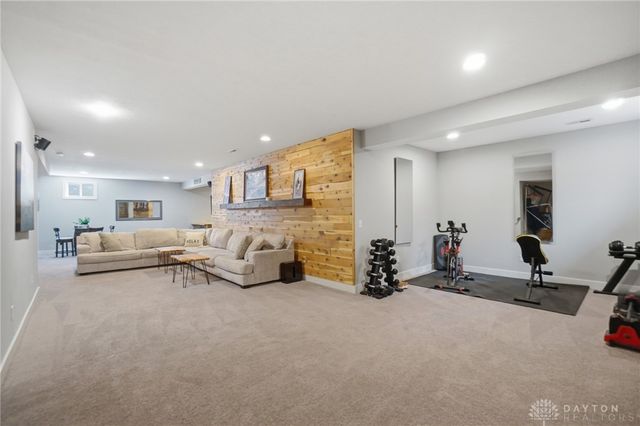 1127 Chambrey Court, Clearcreek Twp, OH 45458