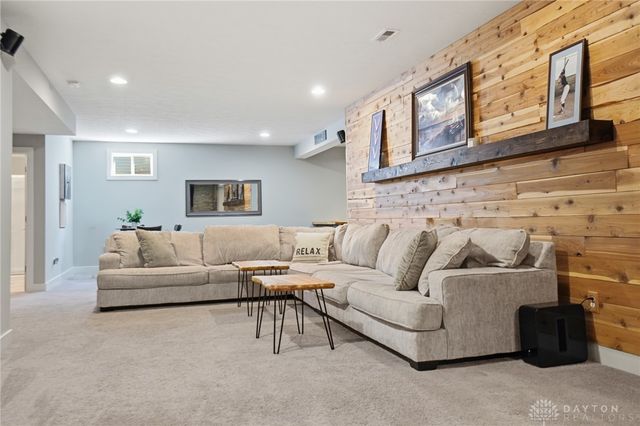 1127 Chambrey Court, Clearcreek Twp, OH 45458