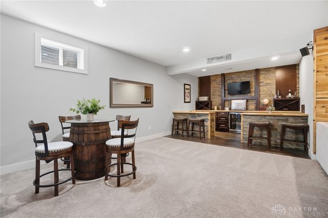 1127 Chambrey Court, Clearcreek Twp, OH 45458