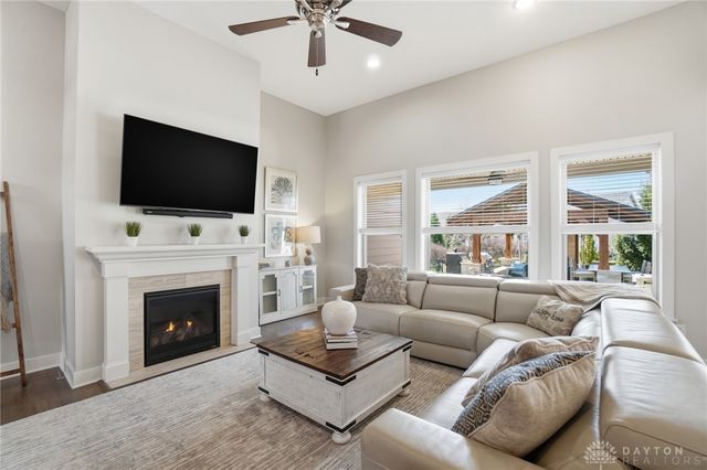 1127 Chambrey Court, Clearcreek Twp, OH 45458