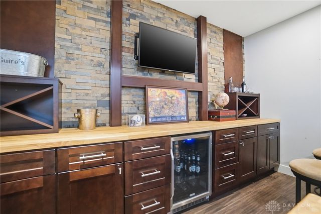 1127 Chambrey Court, Clearcreek Twp, OH 45458