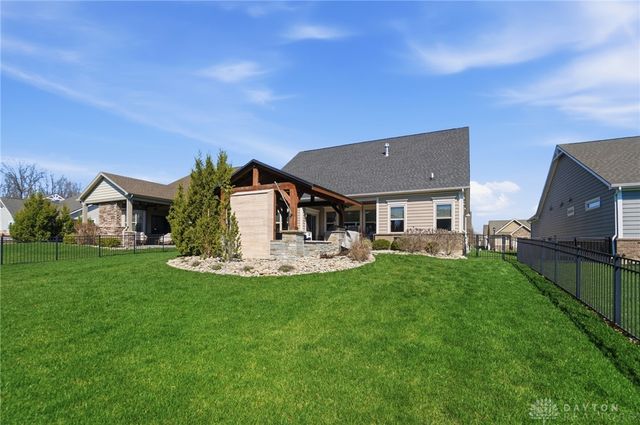 1127 Chambrey Court, Clearcreek Twp, OH 45458