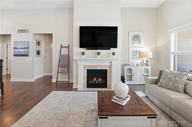 1127 Chambrey Court, Clearcreek Twp, OH 45458