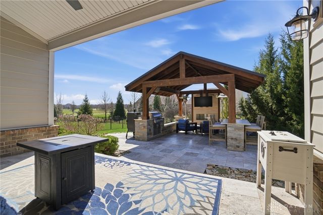 1127 Chambrey Court, Clearcreek Twp, OH 45458