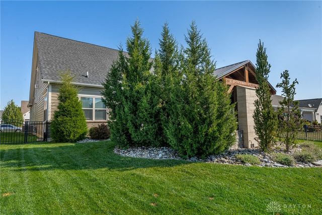 1127 Chambrey Court, Clearcreek Twp, OH 45458