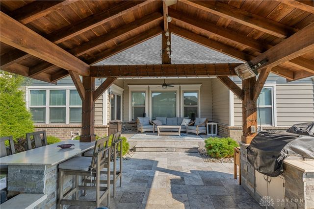 1127 Chambrey Court, Clearcreek Twp, OH 45458