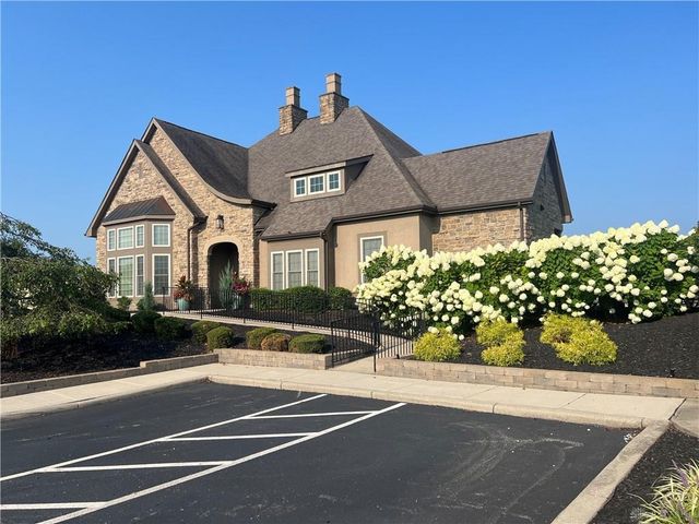 1127 Chambrey Court, Clearcreek Twp, OH 45458