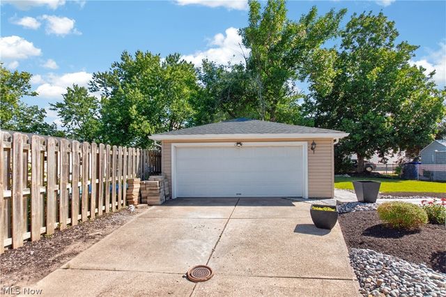 15916 Meigs Boulevard, Brook Park, OH 44142